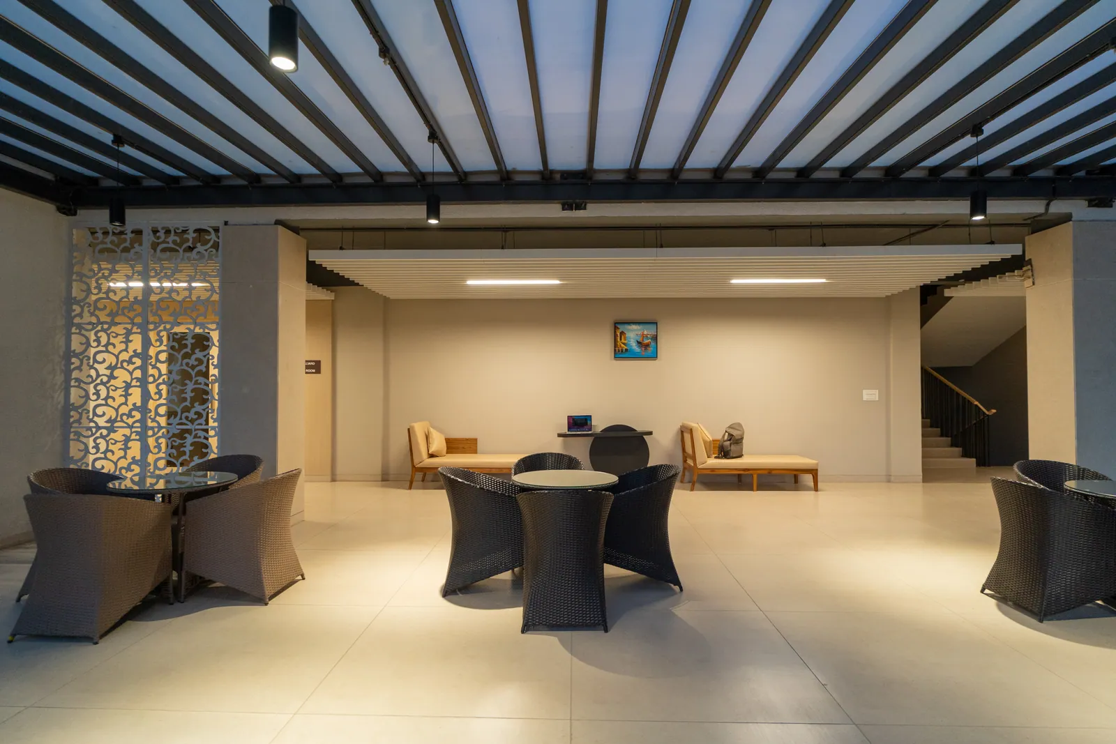 Resident lounge and cafe area